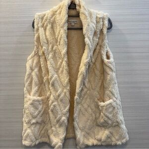 Koolaburra by Ugg Embossed Sherpa Fleece Vest Cream size Large